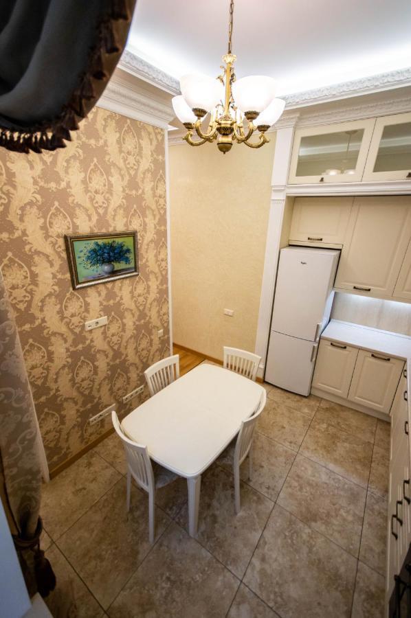 Kyiv Classic Apartment Dış mekan fotoğraf